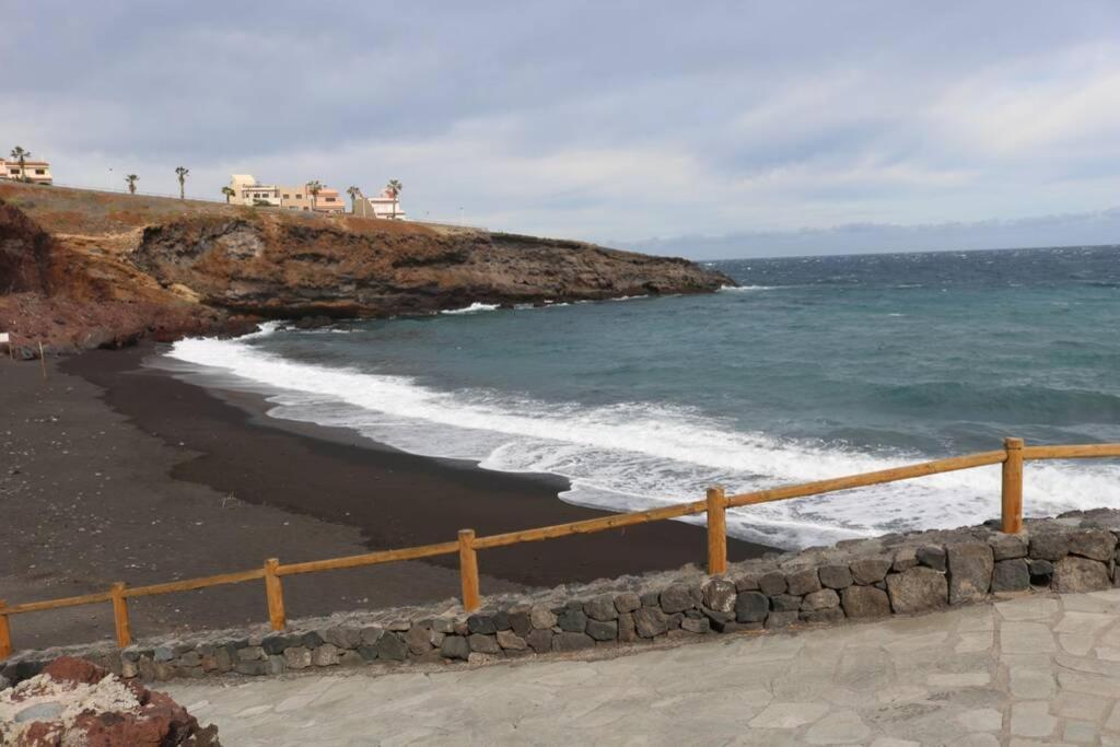 Apartment On The Beach And Ocean Sounds Fasnia Exterior photo
